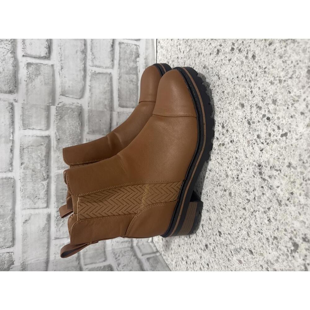 Journey Collection Mirette Chelsea Women's Brown Boots